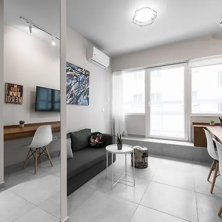 Big Apple, Nilie Hospitality Mgmt Салоніки